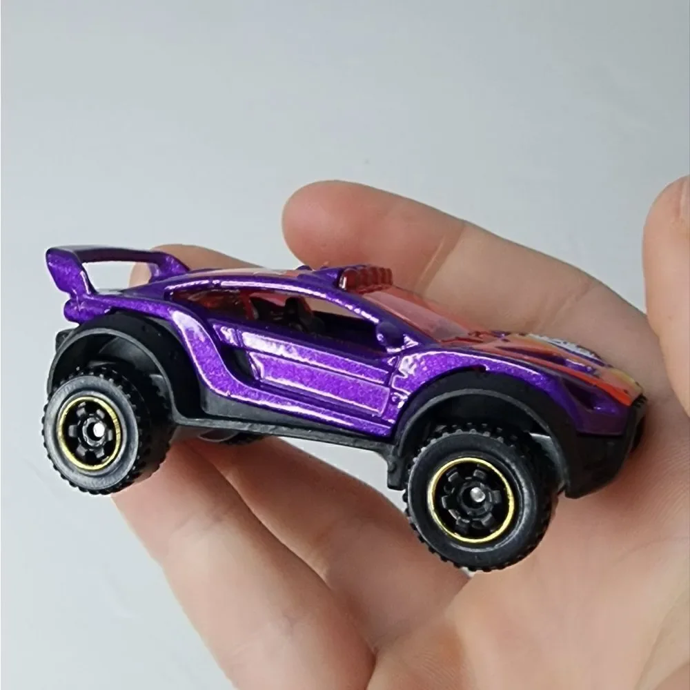 2012 Matchbox Terrain Trouncer Purple MB833 W4884
